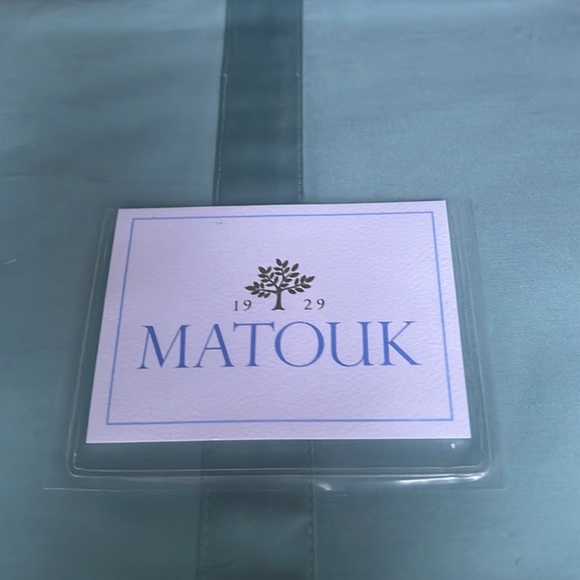 Brand New in Package Full/Queen Matouk  Duvet Cover & 2 King Size Pillow Cases - Picture 2 of 4